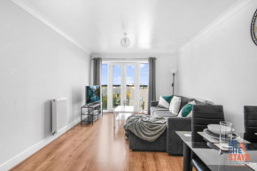 OnSiteStays - Cosy 2-Bedroom Apartment with Free Parking, Wi-Fi & London Links